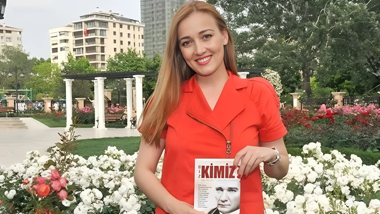 5087 Cigdem Bayraktar Or Kac Yasinda Kimdir Evli Mi Nereli Ve Esi Kim Akademiden Yayinciliga Ilham Veren Bir Yolculuk