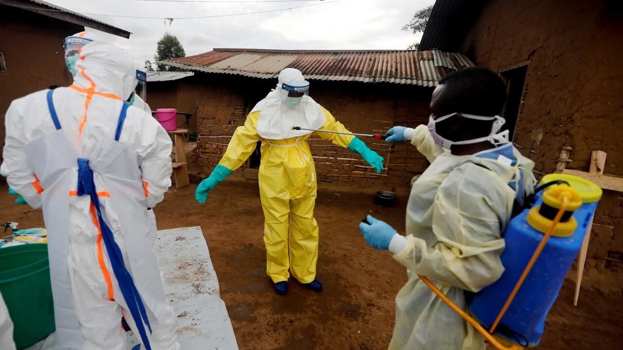Ebola'da vaka sayısı 7 bini geçti!