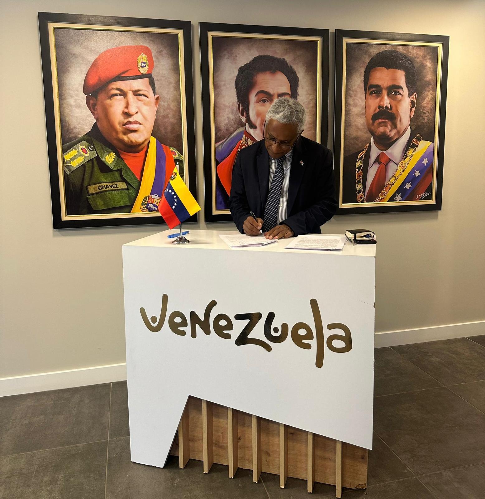 Küba’nın Ankara Büyükelçisi Alejandro Francisco Diaz Palacios