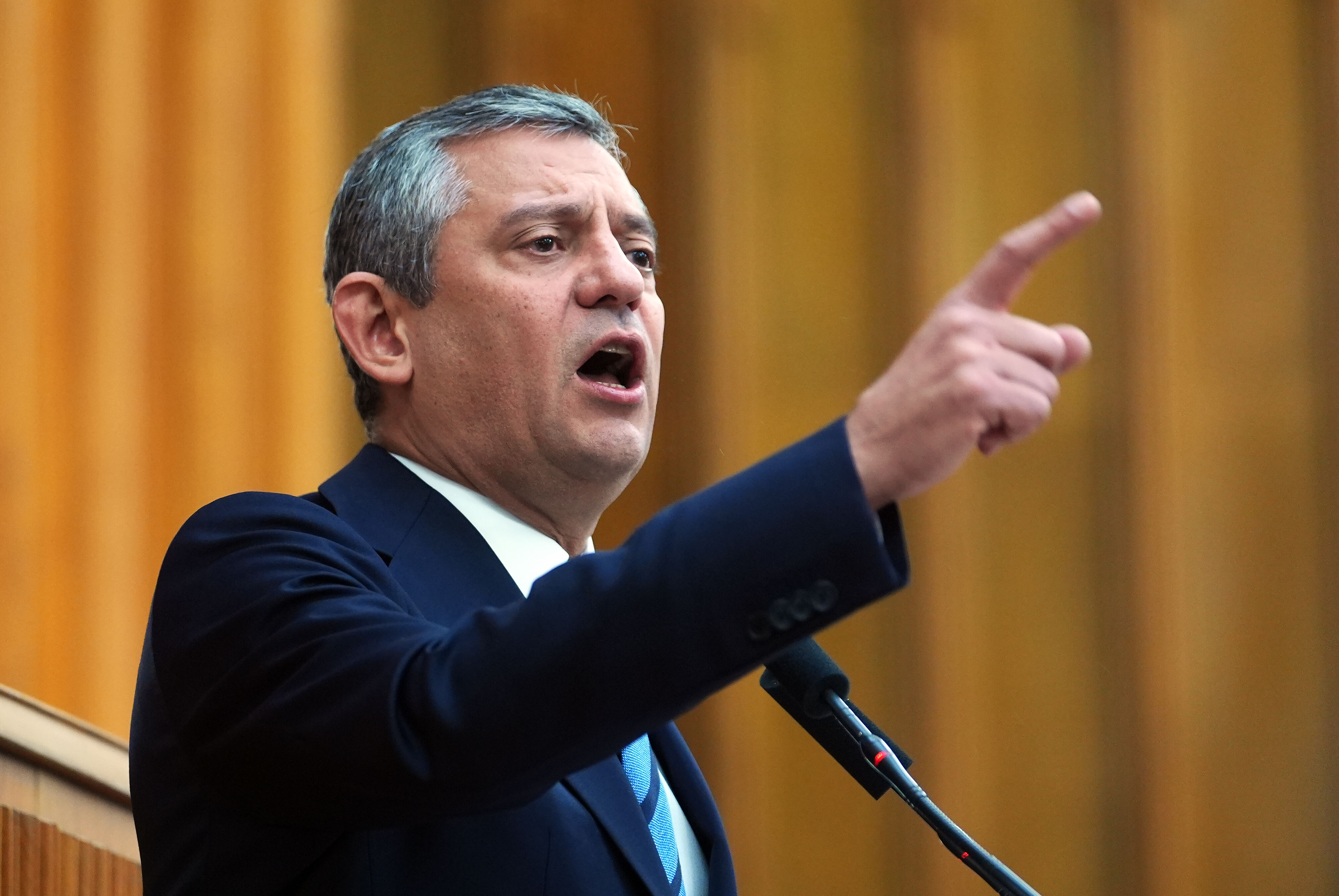 CHP Leadership Crisis Deepens After Court Reinstates Kilicdaroglu