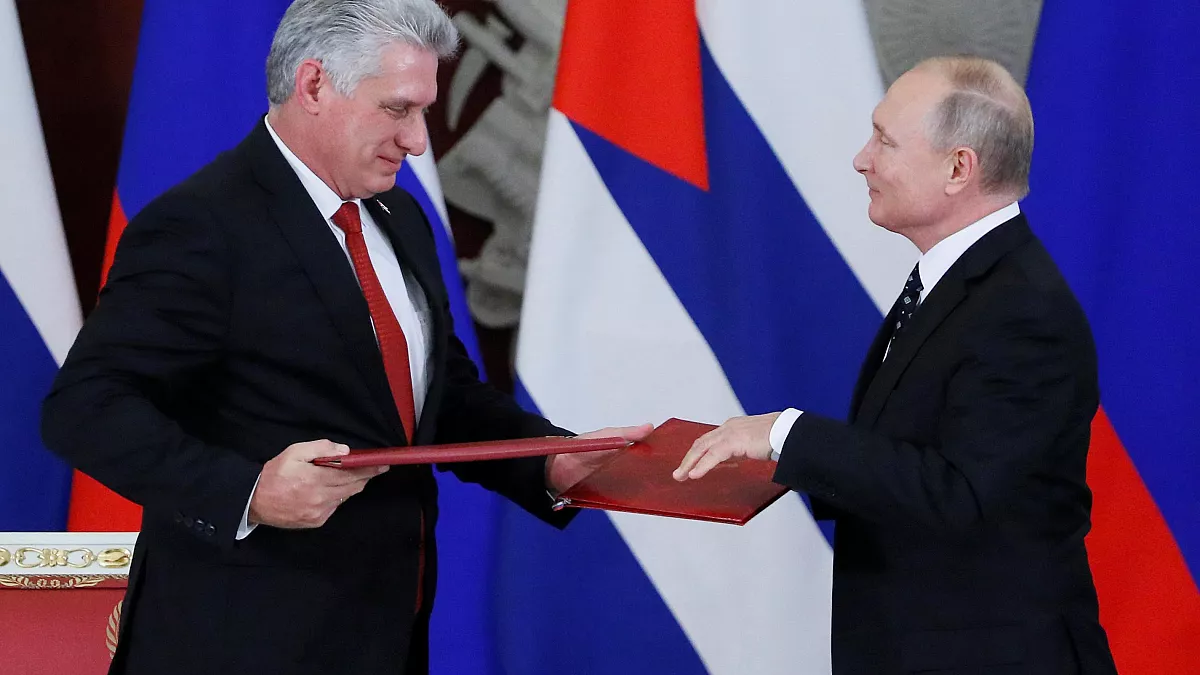 Küba Devlet Başkanı Miguel Mario Diaz-Canel Bermudez Rusya Devlet Başkanı Vladimir Putin