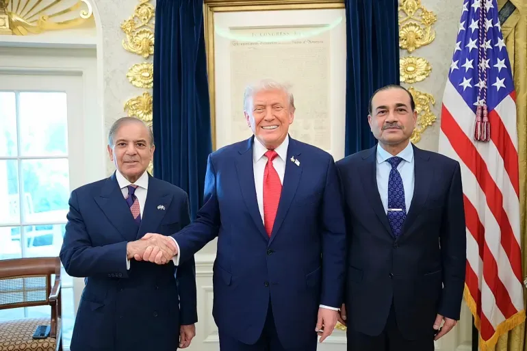 Şahbaz Şerif-Donald Trump-Asım Munir