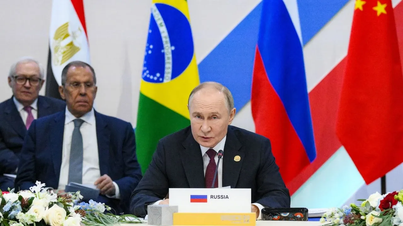 Putin: Tek kutuplu sistem geride kalıyor, BRICS’in etkisi artıyor