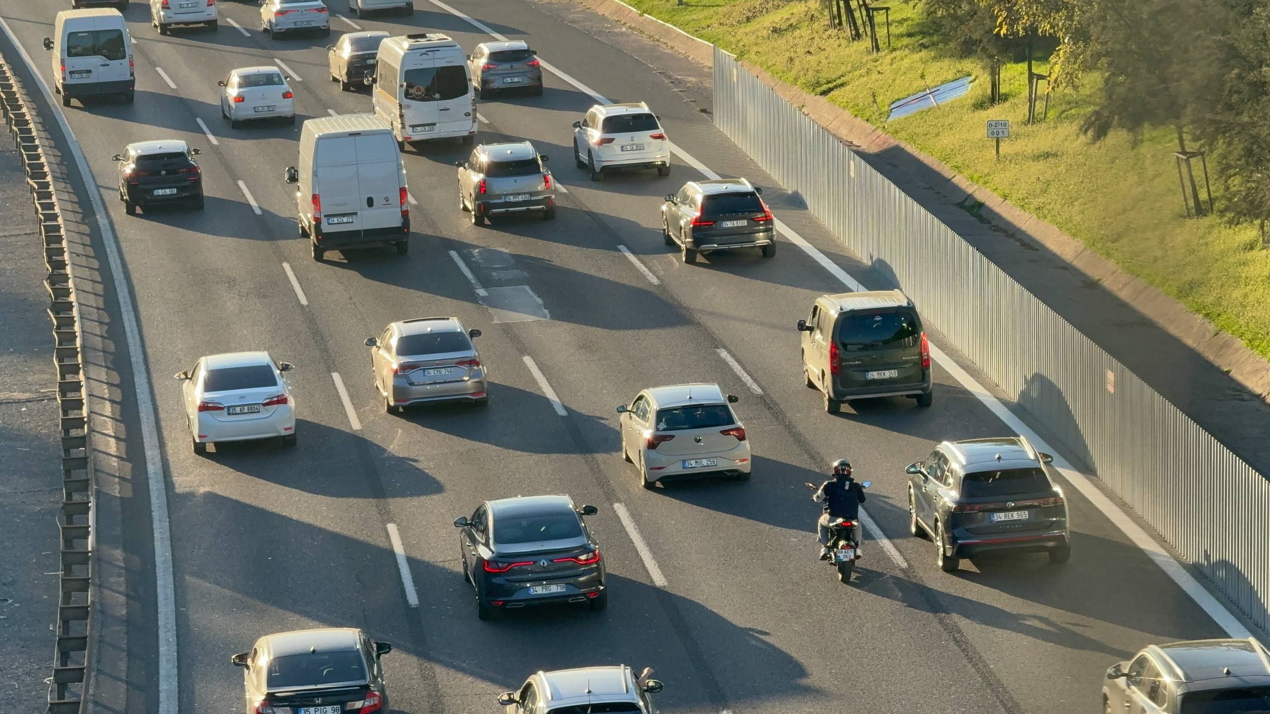 İstanbul'da trafik yine kilit: Yoğunluk yüzde 80'e çıktı!