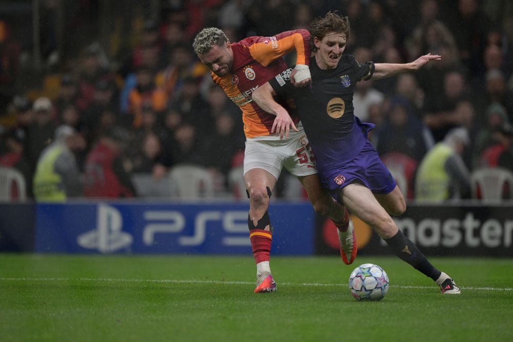 Aslan Şampiyonlar Ligi'nde kayıp: Galatasaray Barcelona'ya 4-1 mağlup oldu!