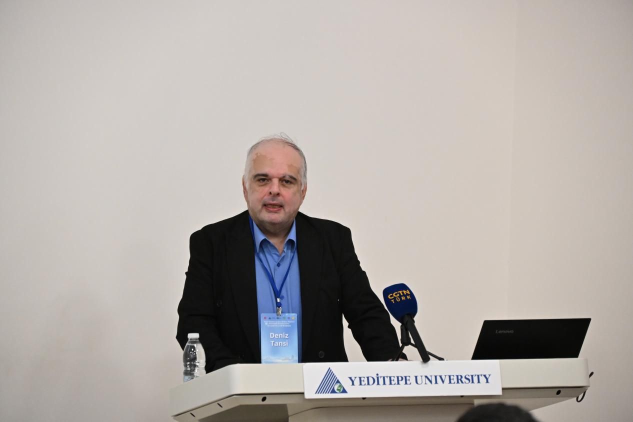 Yeditepe Üniversitesi Kamu Yönetimi Bölüm Başkanı Doç. Dr. Deniz Tansı