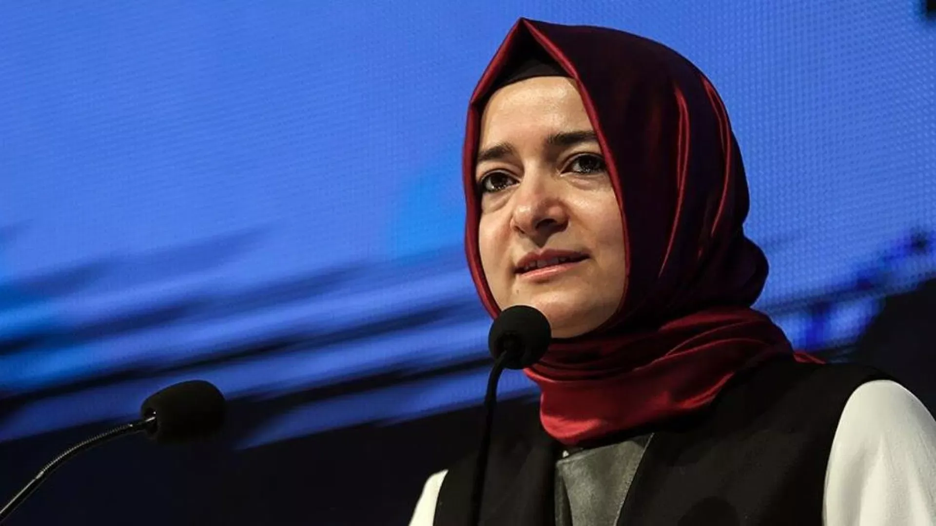 Fatma Betül Sayan Kaya, AK Parti’den ihraç edildi