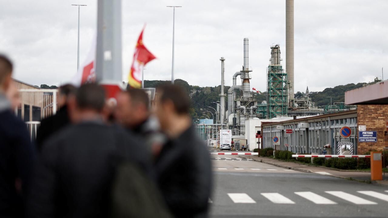 Fransa’da TotalEnergies çalışanları grevde