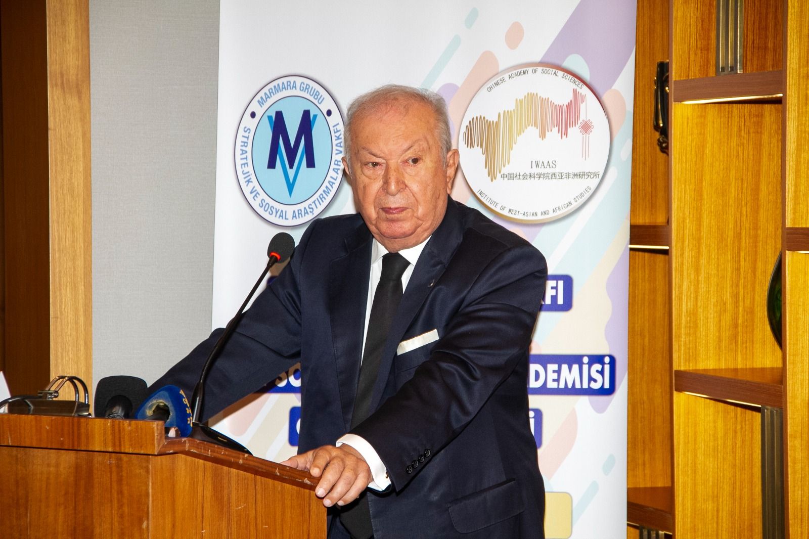 Marmara Grubu Vakfı Başkanı Dr. Akkan Suver