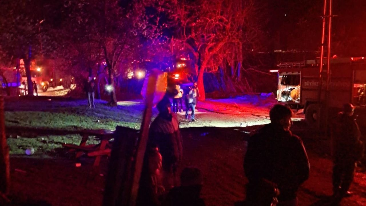 Bursa'da, elektrik kontağından çıkan yangında bir ev kül oldu