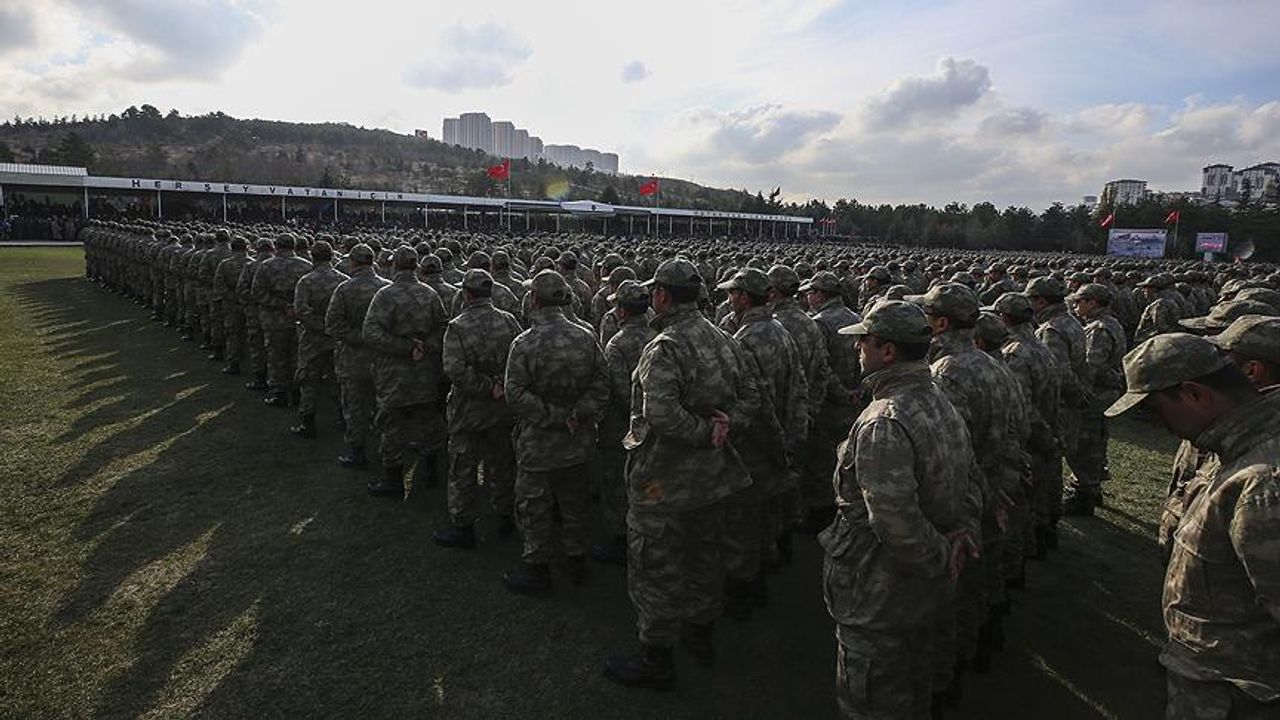 Askere giderken alınacak malzemeler listesi: Asker çantasında neler olmalı? Bedelli askerlik ihtiyaç listesi...