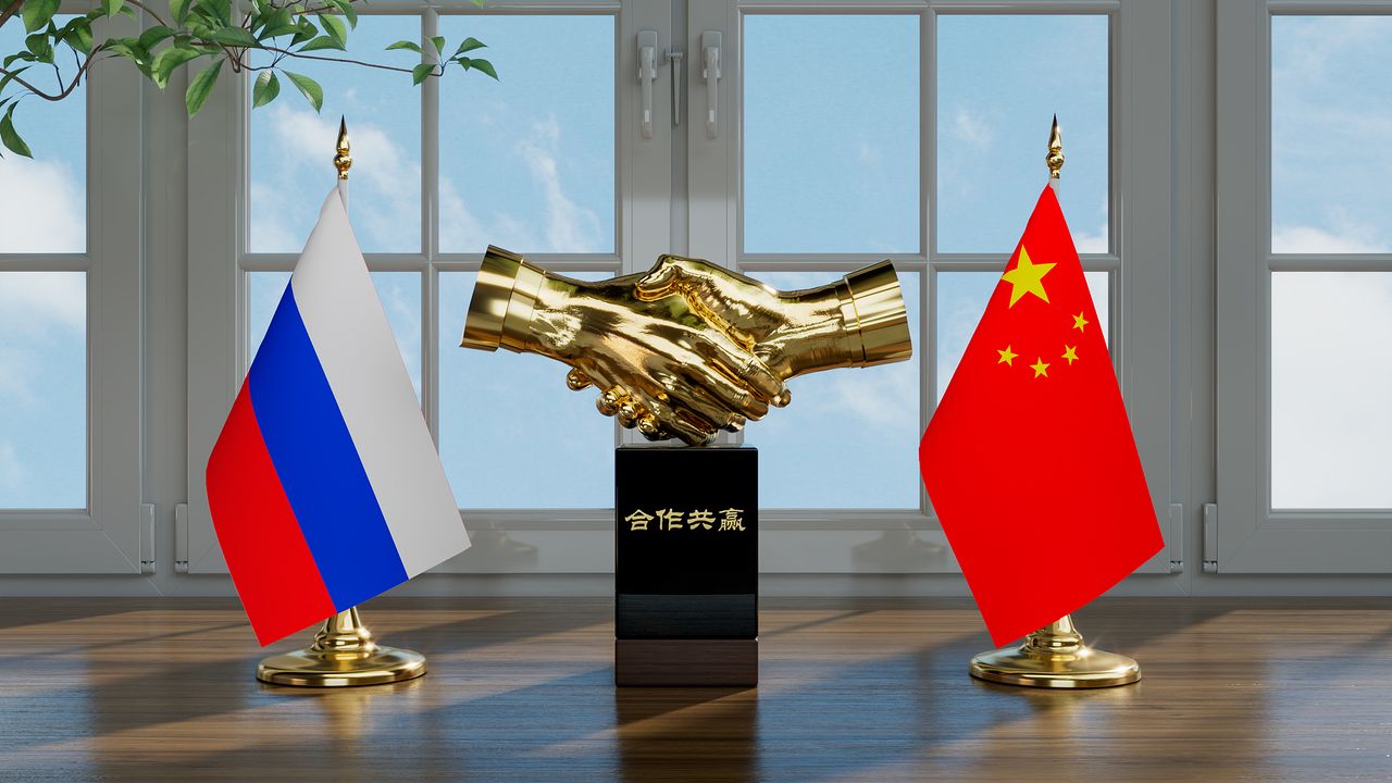 Xi’den, Çin ile Rusya arasında iletişimin güçlendirilmesi mesajı