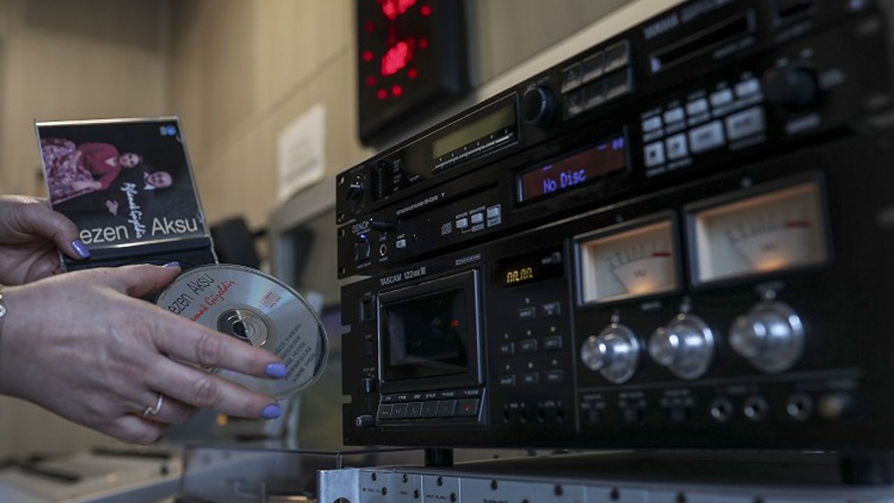 Bir anonsla başlayan 98 yıllık yolculuk: 6 Mayıs Radyo Günü