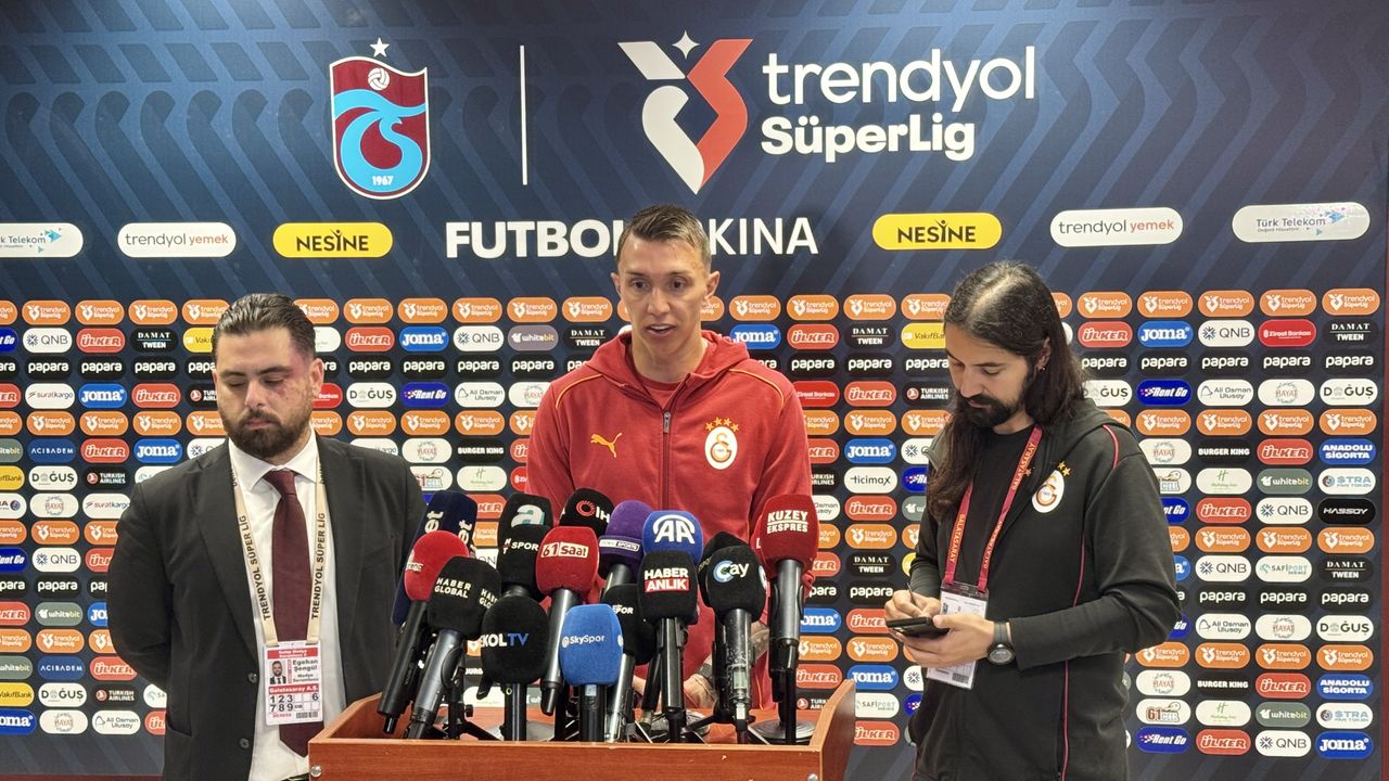 Muslera: Bu ülkede yaşamaktan gurur duyuyorum