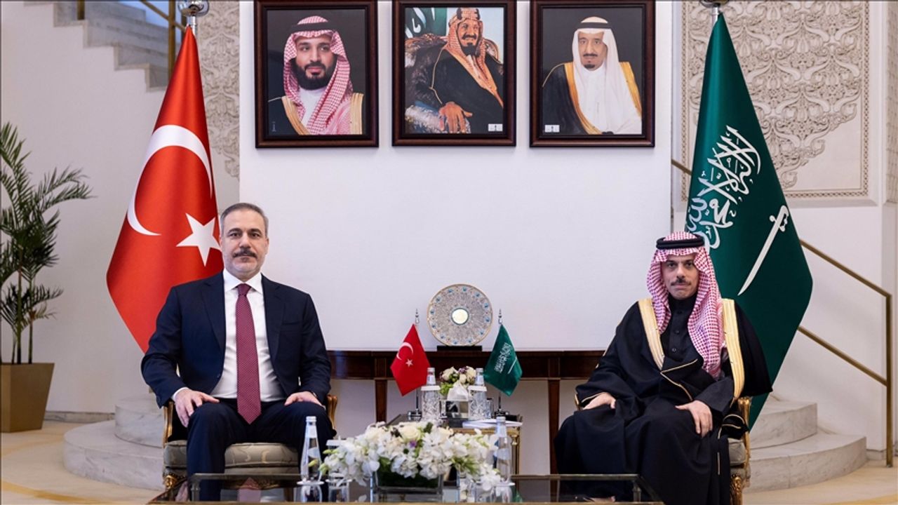 Dışişleri Bakanı Hakan Fidan, Suudi Arabistanlı mevkidaşı Al Suud ile görüştü