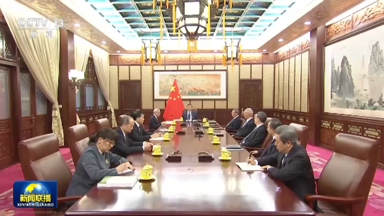 Xi Jinping, Hong Kong ve Makao yöneticilerini kabul etti