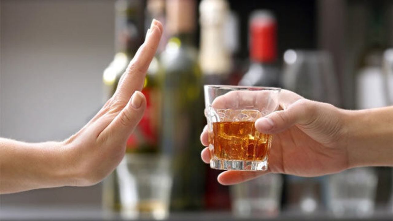 Çarpıcı araştırma ortaya koydu: Alkol sandığınızdan çok daha fazla kanser yapıyor