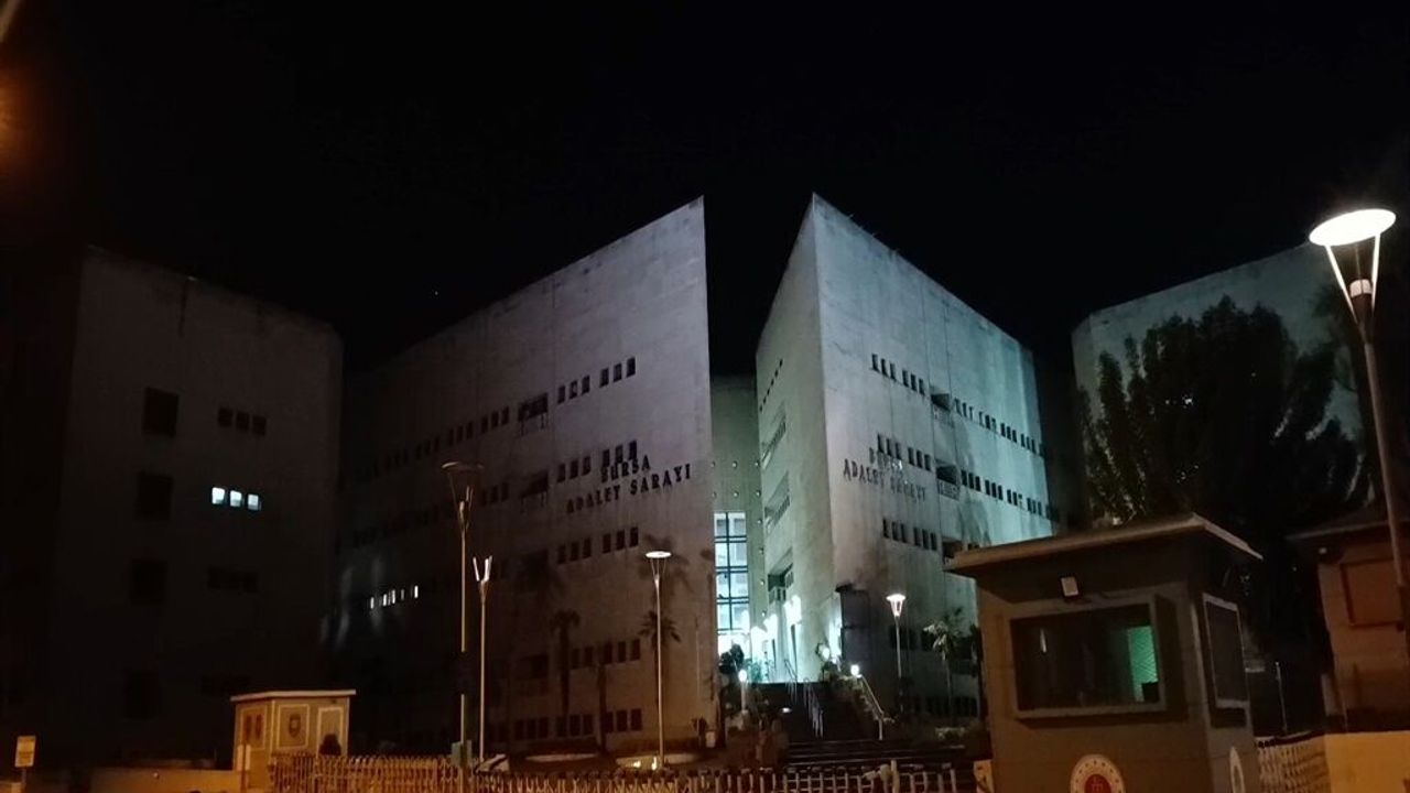 Nilüfer Belediyesi davasında 8 tahliye