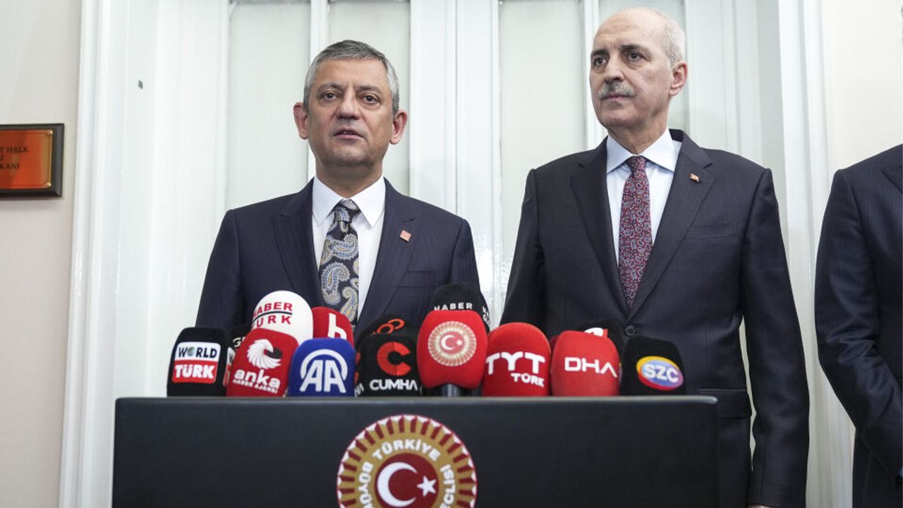 Özgür Özel, Kurtulmuş'u ziyaret etti