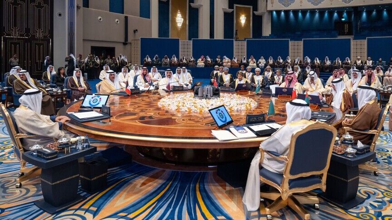 Körfez’den kritik karar: Füzelere karşı erken uyarı sistemi hızlanıyor