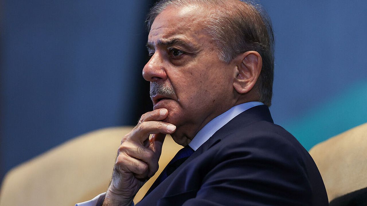 Pakistan Başbakanı Şerif Çin’de: 75. yılda stratejik temaslar