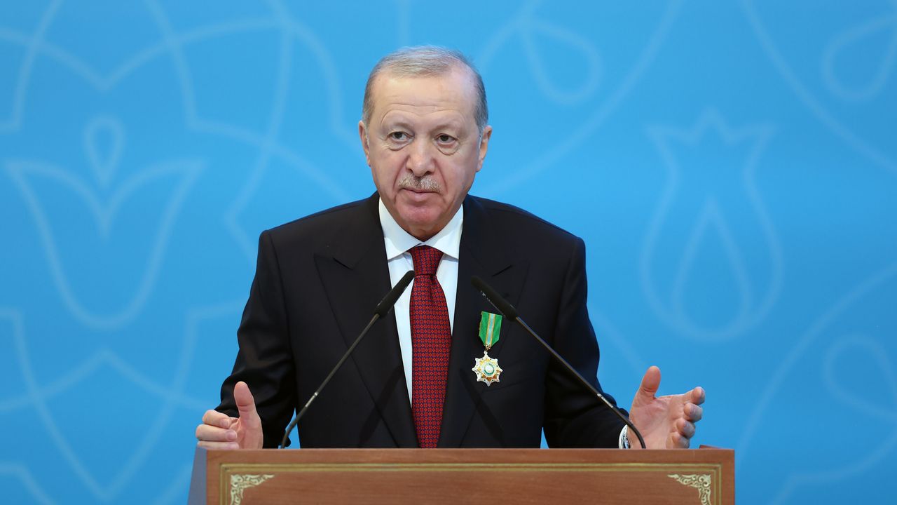 Erdoğan'dan ''Orta Koridor'' vurgusu! Yeni köprüler inşa etmekte kararlıyız