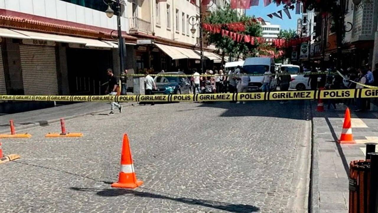 Diyarbakır'da Yapı Kredi şubesine silahlı saldırı