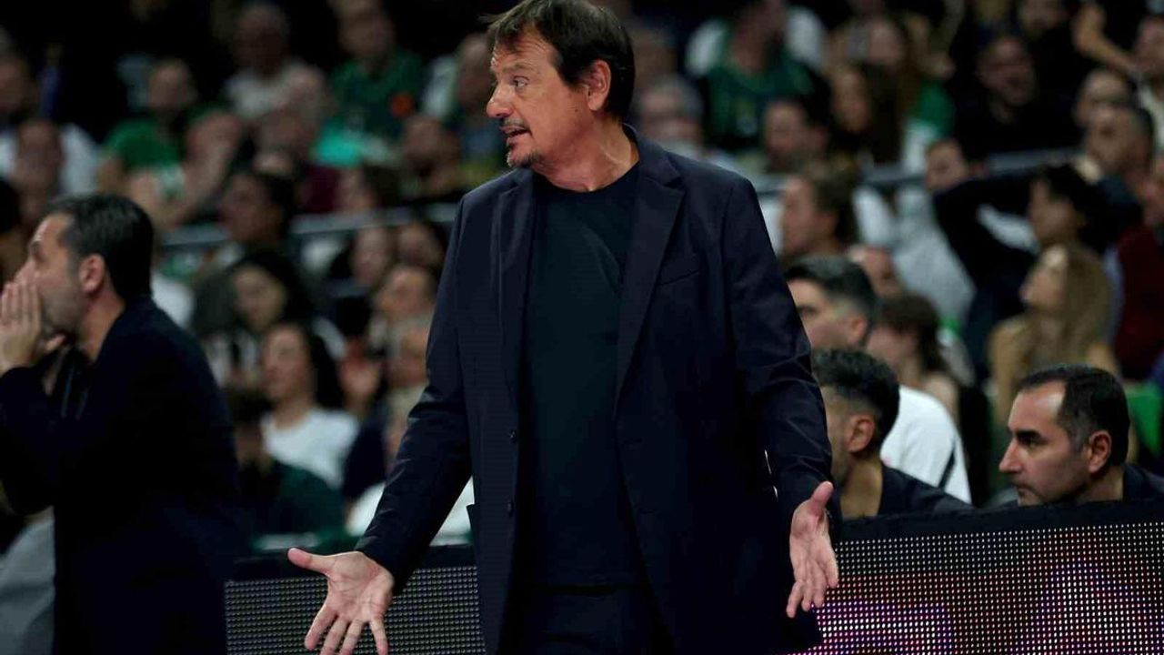 Ergin Ataman, Olimpiakos taraftarına cevap verdi