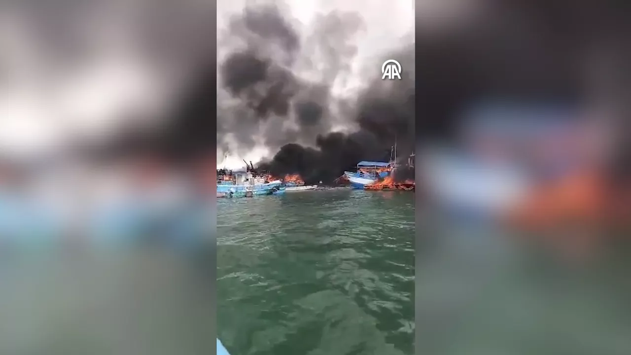 Ekvador'da onlarca tekne kullanılamaz hale geldi
