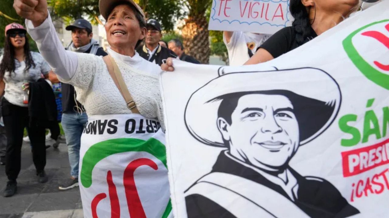 Peru'da 2. tur devlet başkanı seçimi için sandık başına gidi