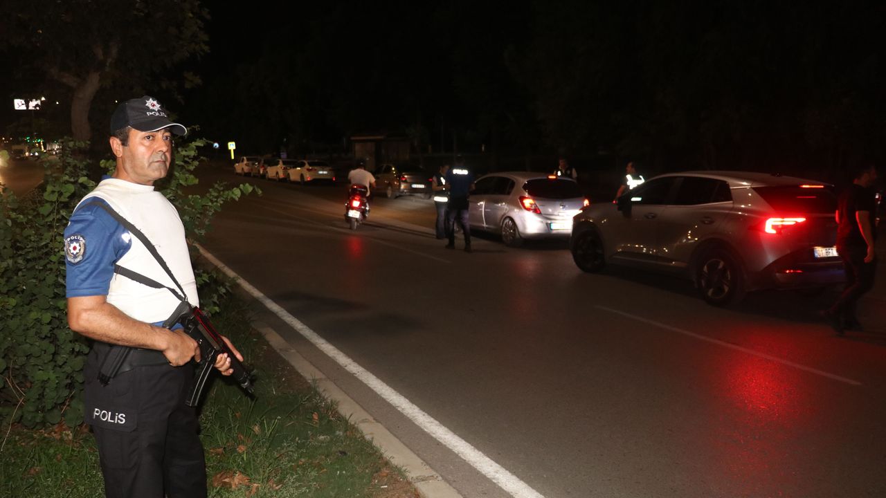 Adana'da helikopter ve dron'lu denetim: 35 şüpheli yakalandı