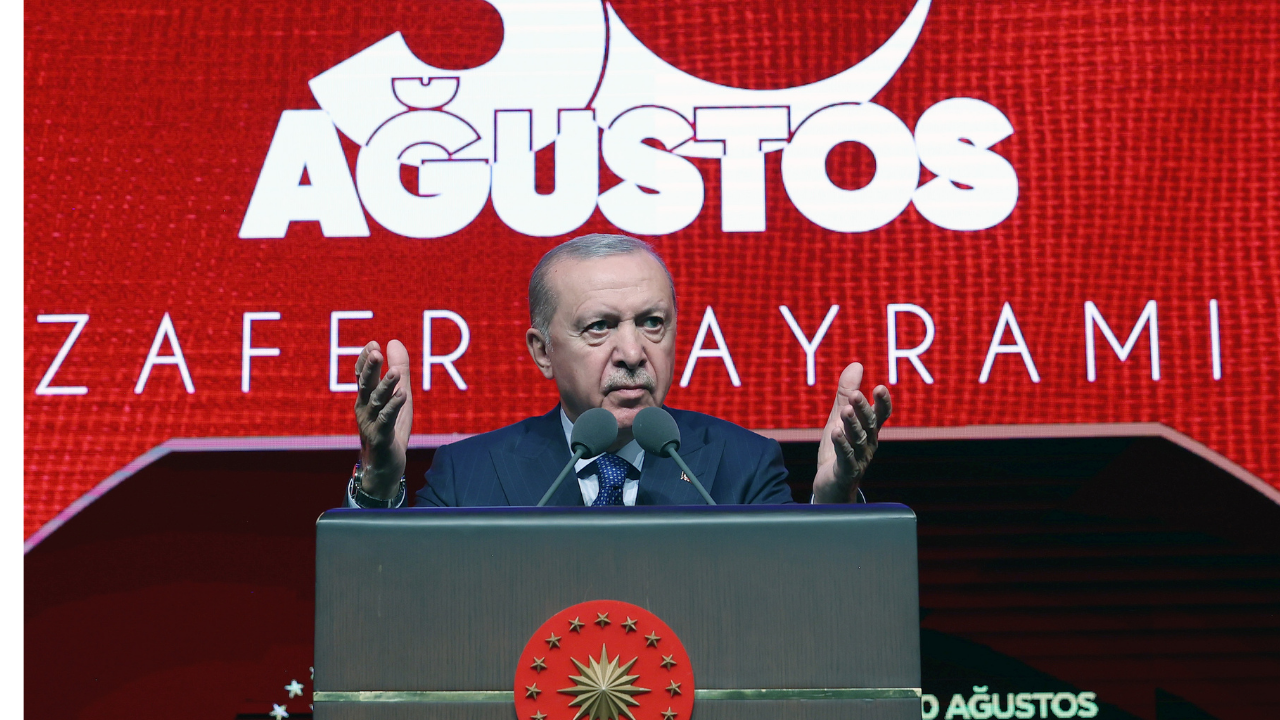 Cumhurbaşkanı Erdoğan: Türkiye'yi tahrik etmeye çalışanlar tarih kitabı okusun