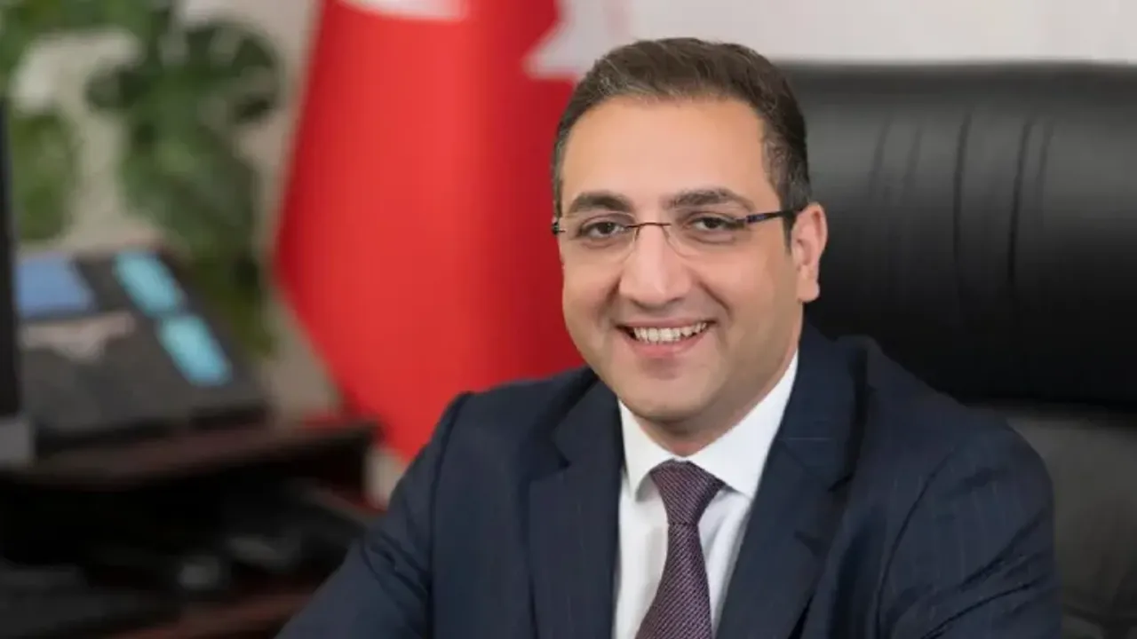 Balçova Belediye Başkanı Onur Yiğit görevine iade edildi