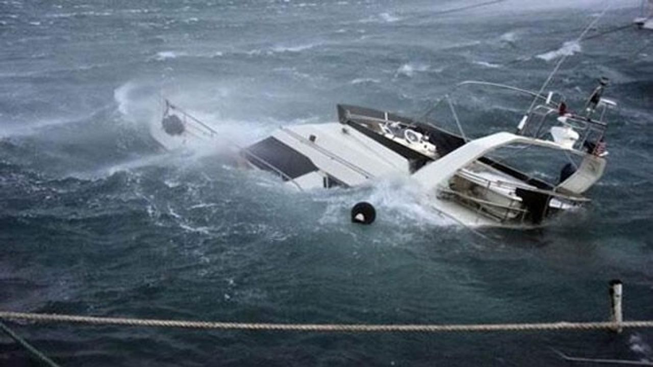 GKRY'de fırtına: 2 yat battı, iş insanı Dimi Mavropoulos yaşamını yitirdi