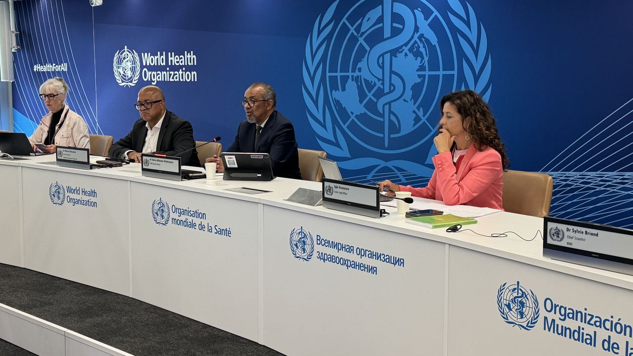 Dünya Sağlık Örgütü'nden korkutan açıklama: Ebola, şimdiye kadar en hızlı yayılan salgın!