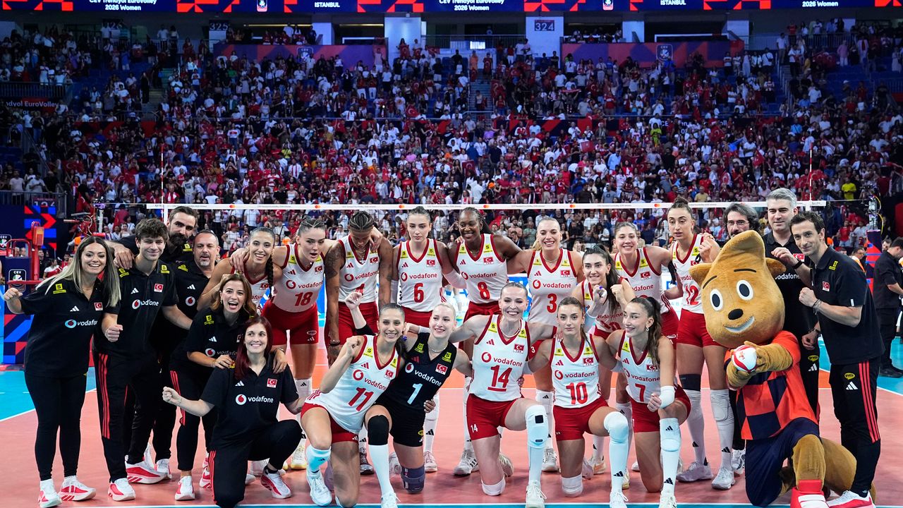 A Milli Kadın Voleybol Takımı, 2027 Dünya Kupası biletini aldı