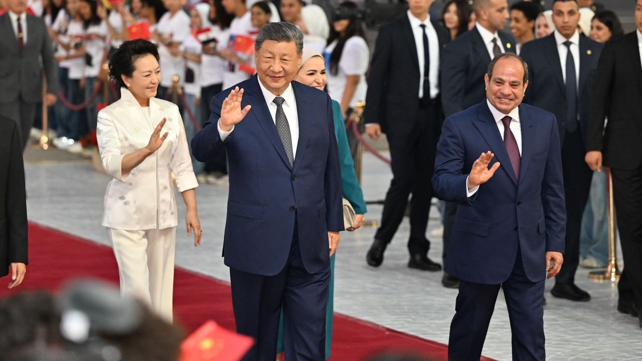 Xi Jinping devlet ziyareti sonrası Mısır'dan ayrıldı