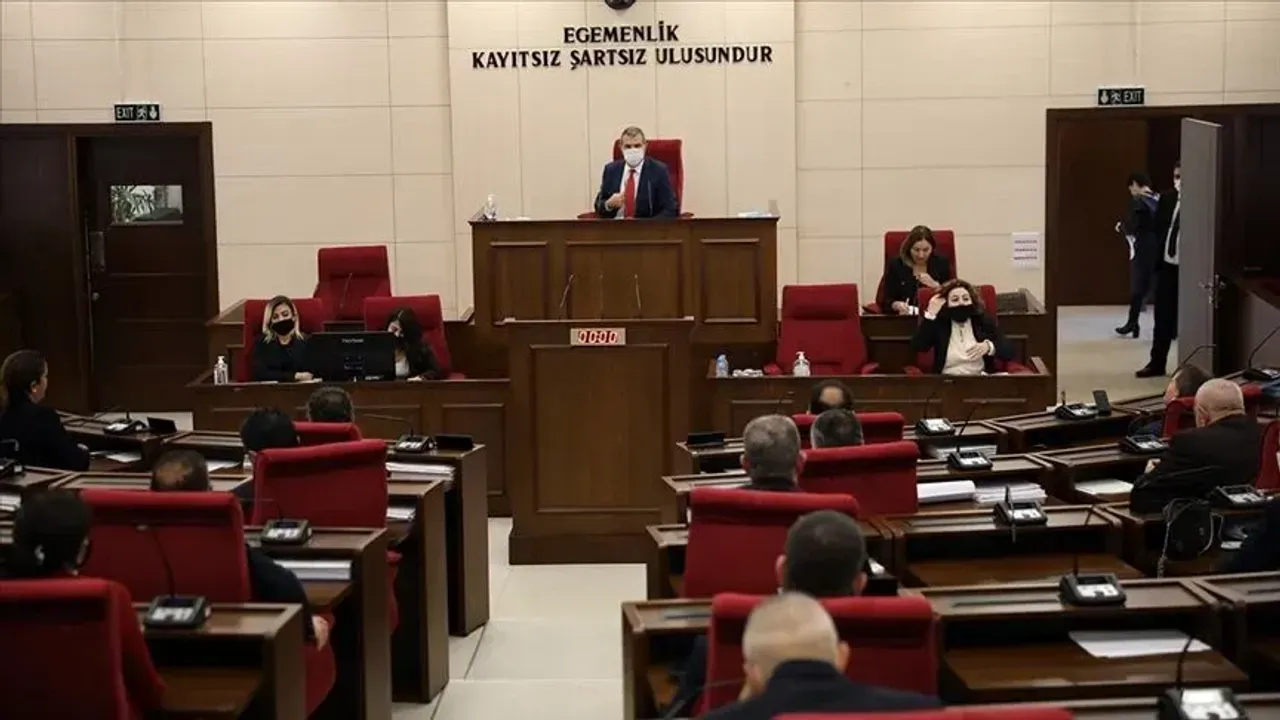 KKTC'de YDP hükümetten çekilme kararı aldı