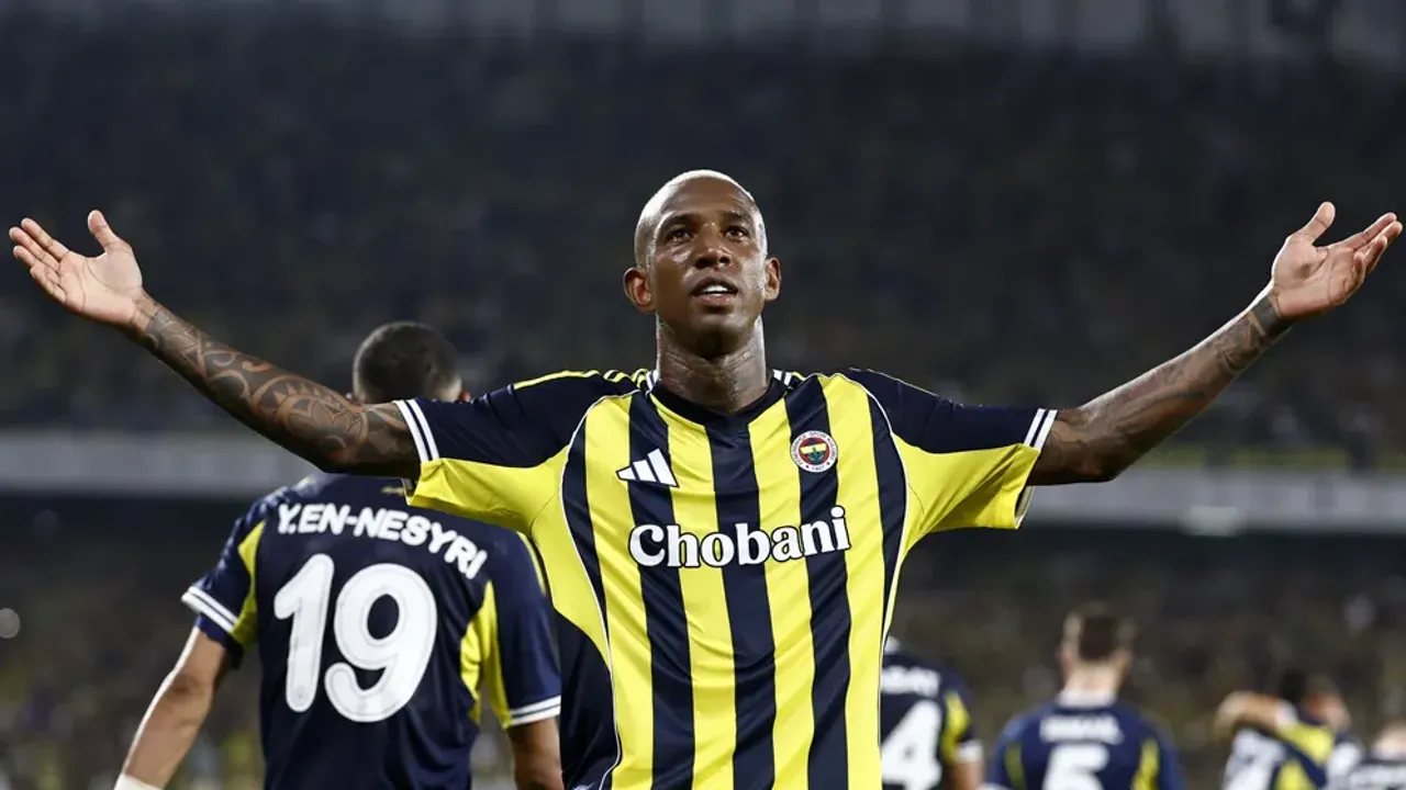 Fenerbahçe'de büyük ayrılık: Talisca bonservissiz gidiyor, 3 stoper peş peşe gönderiliyor