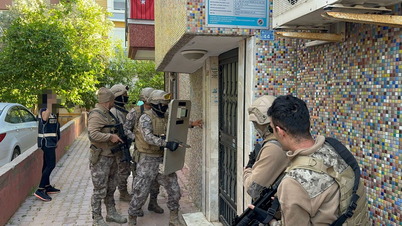 450 polisle 25 adrese eş zamanlı uyuşturucu operasyonu