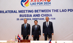 Çin, Rusya ve Laos dışişleri bakanları bir araya geldi