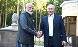 Putin ile Modi, Moskova'da bir araya geldi