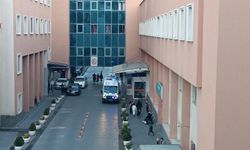 Polis memuru kazara meslektaşını vurdu