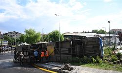 Ankara'da EGO otobüsü devrildi: Yaralılar var