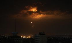 Lübnan’dan İsrail'e 15 roket atıldı