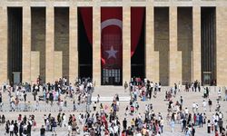 Anıtkabir'e 30 Ağustos'ta ziyaretçi akını