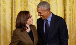 Obama'dan Harris'e destek:  Siyahi erkekleri oy vermeye çağırdı