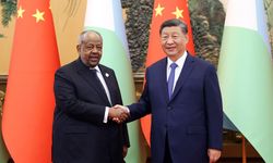 Xi Jinping, Cibuti Devlet Başkanı Guelleh'le görüştü