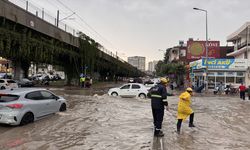 Adana'da yağış sele neden oldu