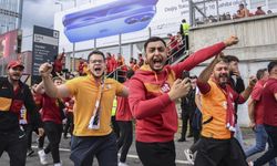 Galatasaraylı taraftarlar Kadıköy’e hareket etti